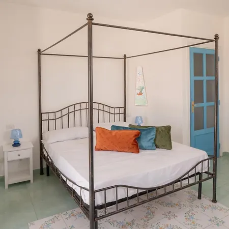 Alojamento de Acomodação e Pequeno-almoço Ischia Mare 3*