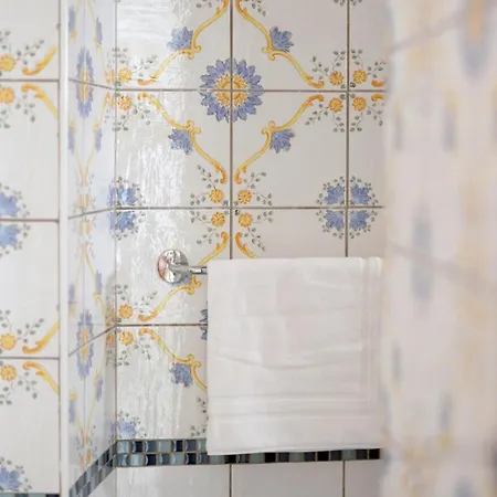 Bed and breakfast Ischia Mare 3*